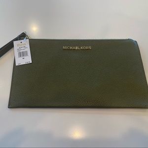 Micheal Kors olive green clutch